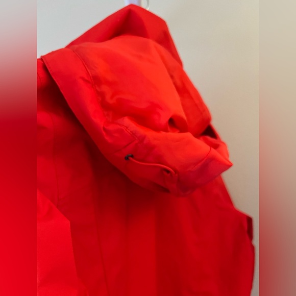 The North Face Women's Vibrant orange/red wind breaker - Picture 12 of 14